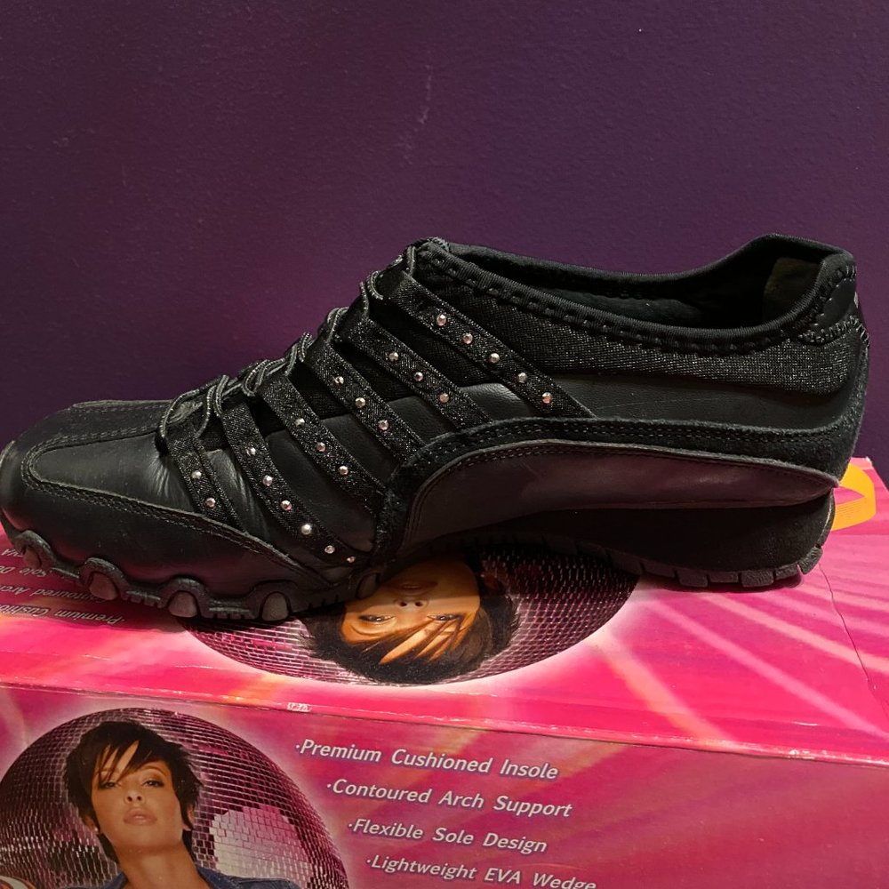 Sketchers Sassies in Black Size 8.5 - Picture 3 of 6
